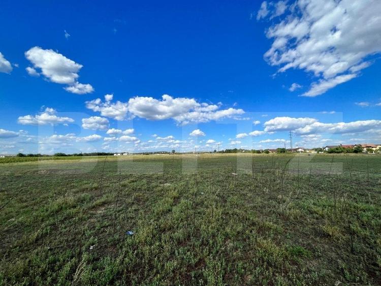 Teren extravilan, 2.800 mp, doua fronturi, Izvorul Rece - 1