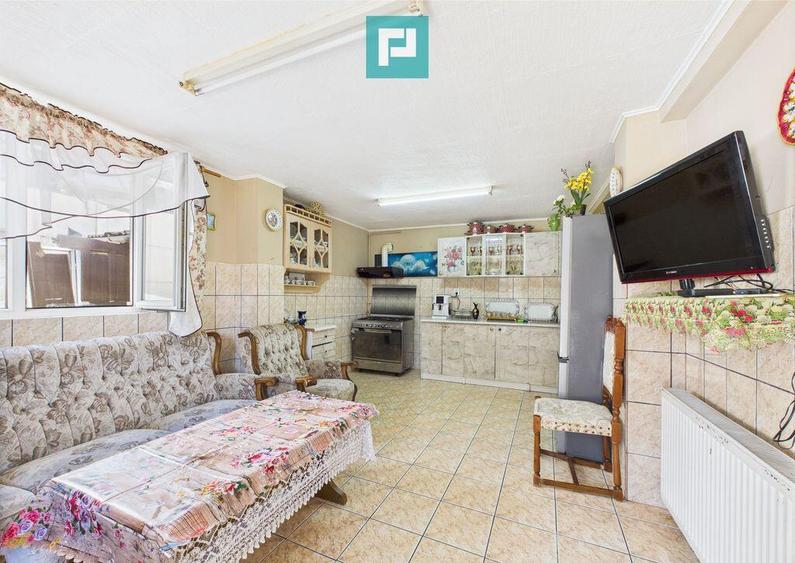 Casa cu 4 camere in Parneava - 3