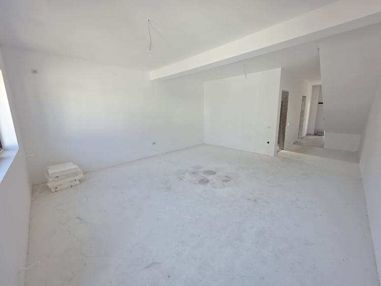 Duplex cu 5 camere cu Canalizare în Bragadiru