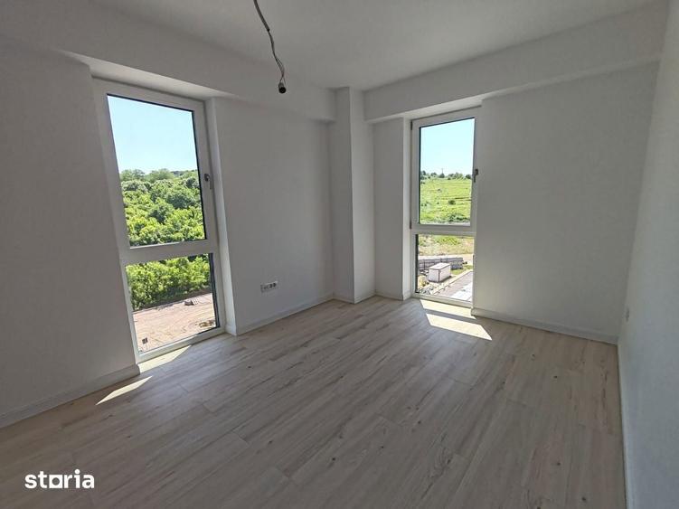 Apartament cu 2 camere semidecomandat în Podu Roș