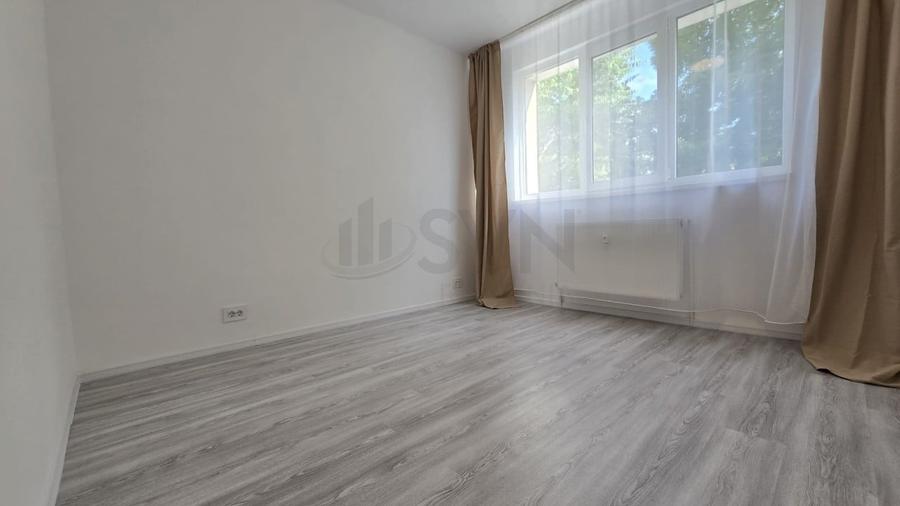 Apartament cu 3 camere semidecomandat, mobilat în Gara de Nord