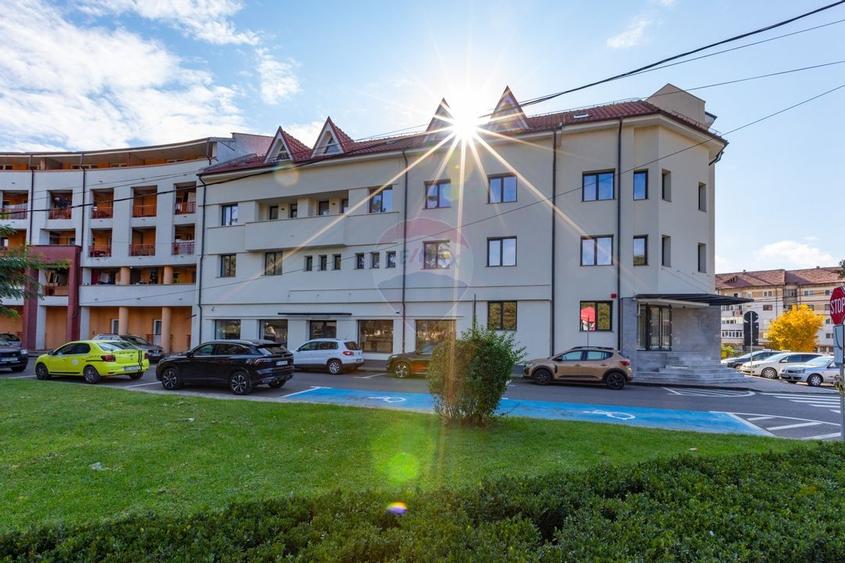 CLINICA  MEDICALA DE INCHIRIAT TARGU OCNA - 1