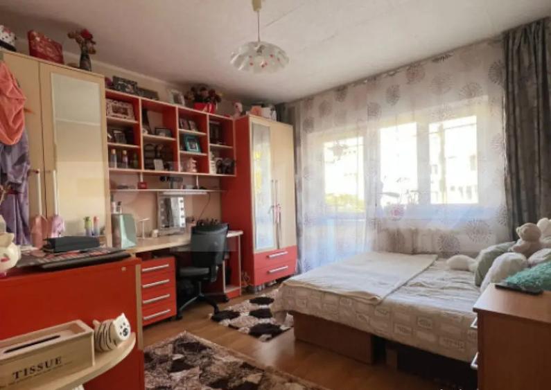 Apartament cu 4 camere, decomandat, 76 mp, zona Parcul Teilo - 16