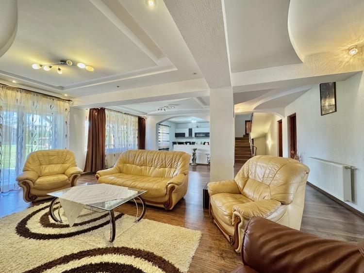 Casǎ Individualǎ/Pensiune/Turism - Ocna Sibiului - 1546 mp teren - 10