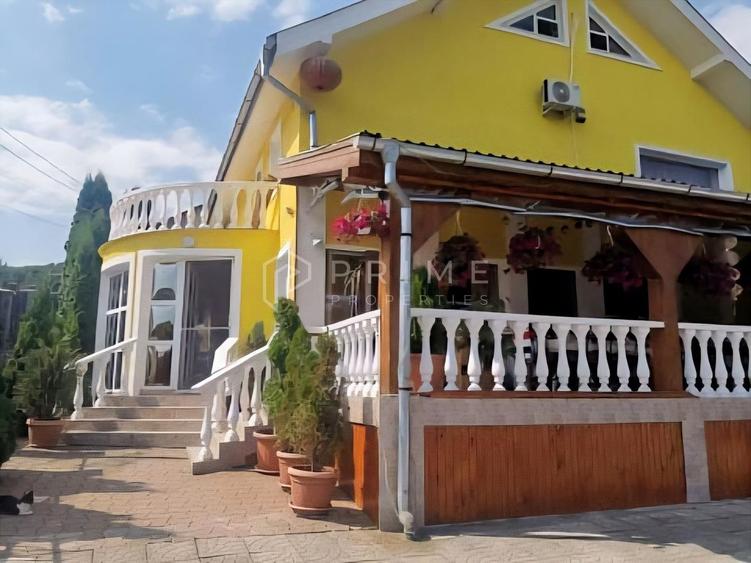 Casă individuală 310mp utili, 8 camere, piscină - 1