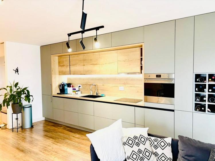 3 CAMERE | PARCULUI 20 | PAJURA | 1 MAI | EXPOZITIEI | CASA PRESEI | - 3