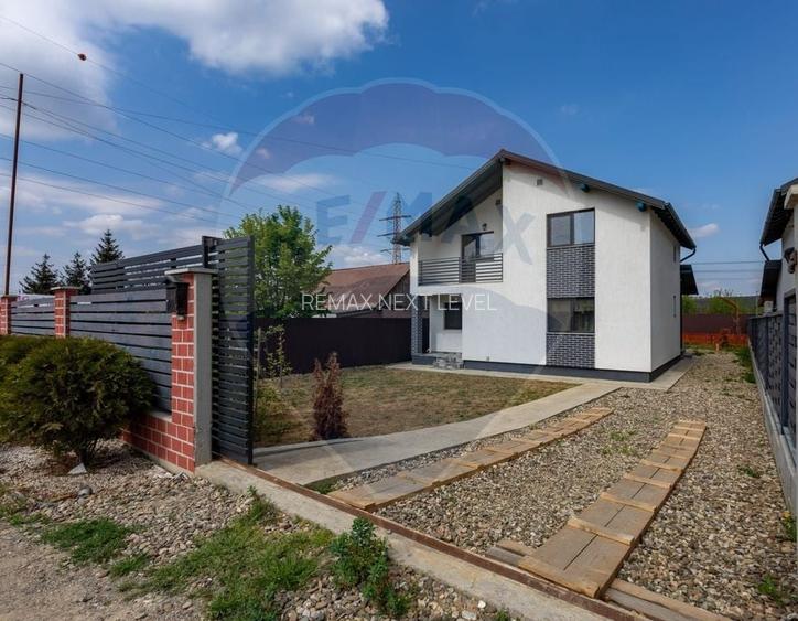 Casa / Vila cu 4 camere de vanzare, Calea Moldovei-Casa Visurilor