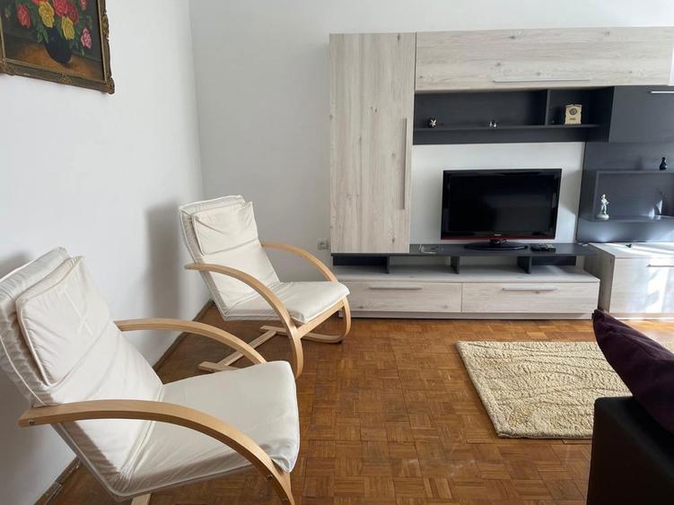 Inchiriez apartament 2 camere zona Cedonia - 1