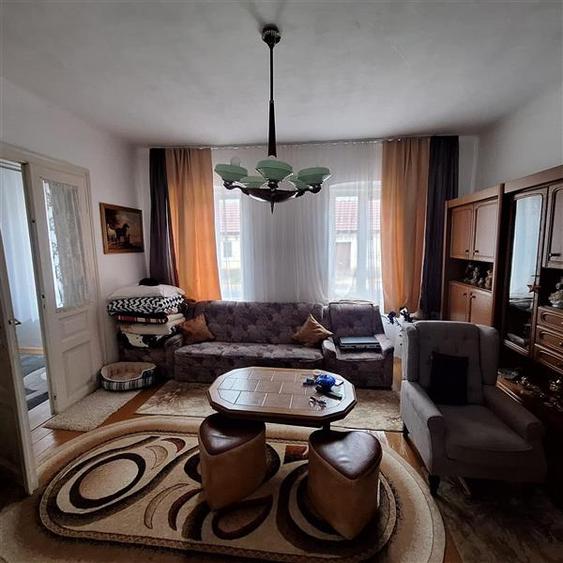 Bocsa Montana, Casa mare la strada principala - 18