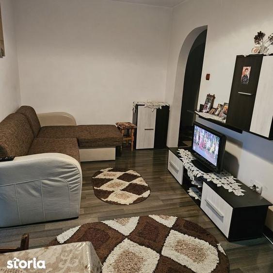 Apartament cu 3 camere de vanzare - 2