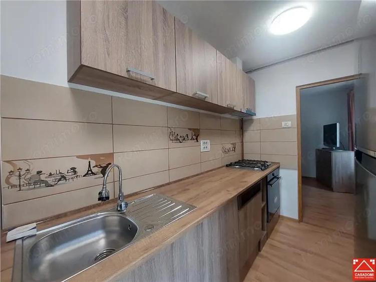 Apartament la casa, renovat, zona Politie - 3