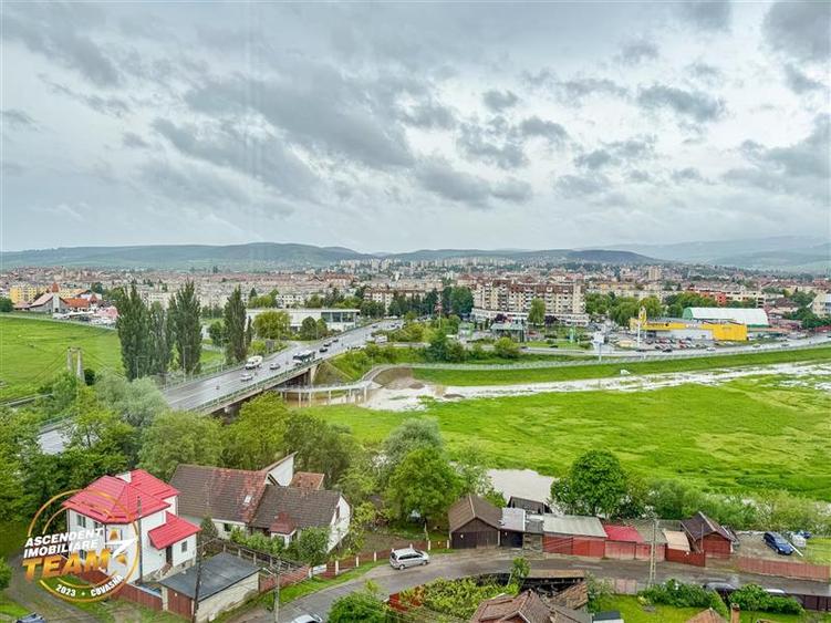 FILM!Apartament 3 camere,decomandat, vedere panoramica,Garii,Sfantu Gheorghe - 2