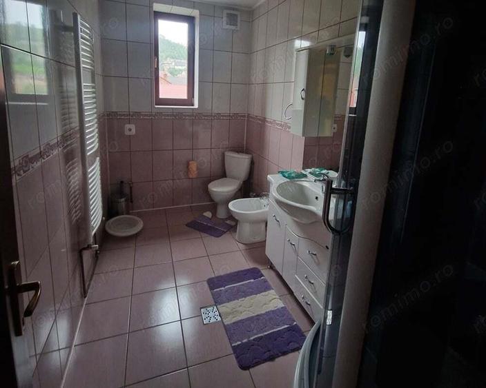 Casa cu etaj ID 1203 - 7