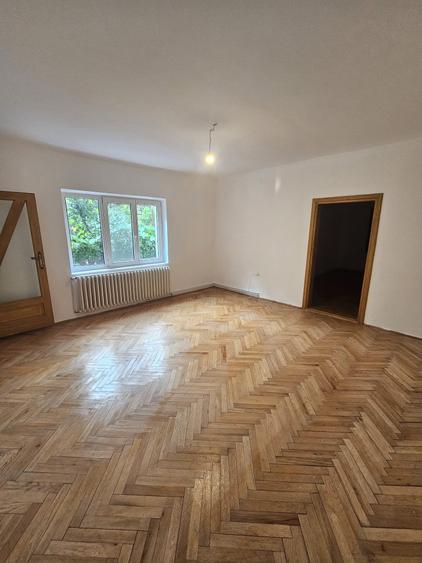 Casa  solida si locuibila 4 camere  Rudolf Walter - 4