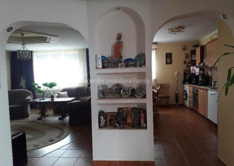 Apartament cu 3 camere decomandate Zona Ultracentral