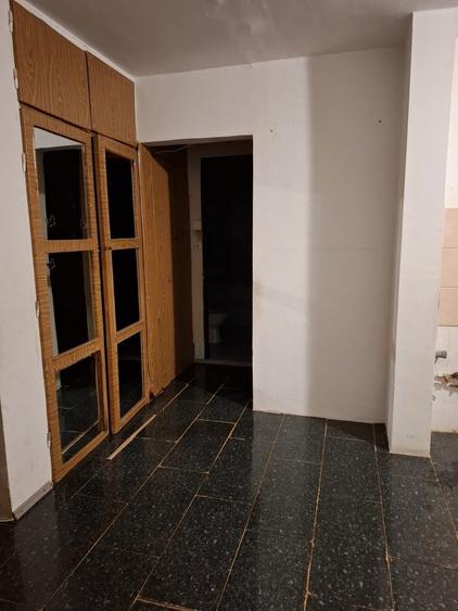 Inchiriez apartament - 3