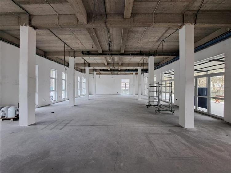 Spatiu comercial, 300 mp utili, situat in zona Roata Faget! - 5