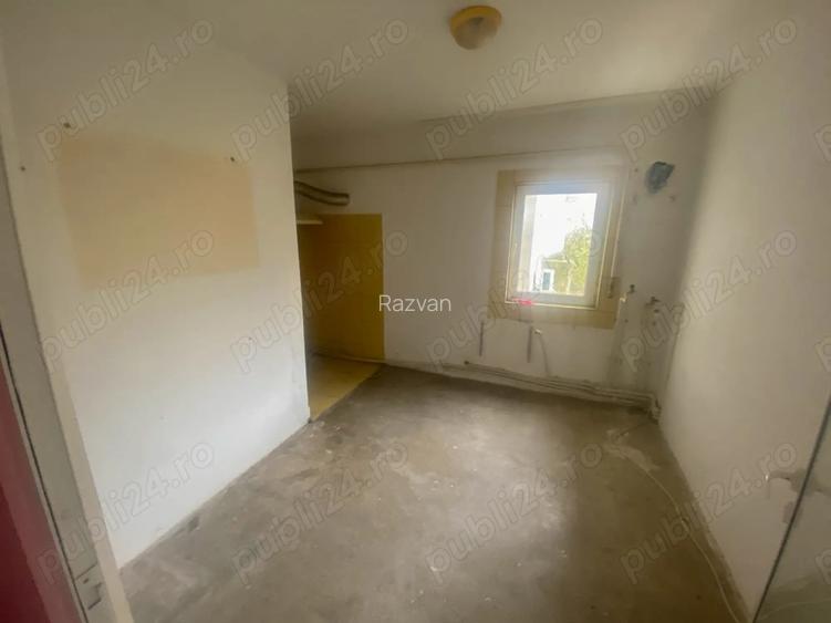 Vand apartament cu 3 camere 2 bai 1 debara 2 balcoane