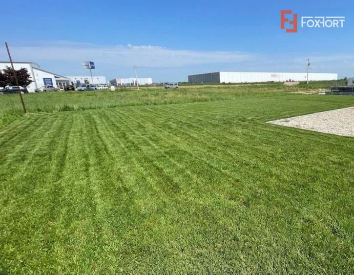 Teren intravilan de 1900 mp cu toate utilitatile - zona Dumbravita - 1