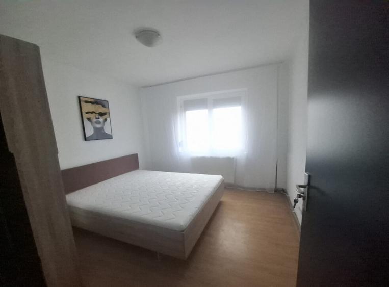 Inchiriez apartament 3 camere - 10