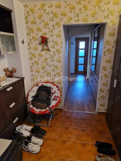 Apartament Obcini, 65 metri patra?i, 3 camere, decomandat, zona Lidl Obcini
