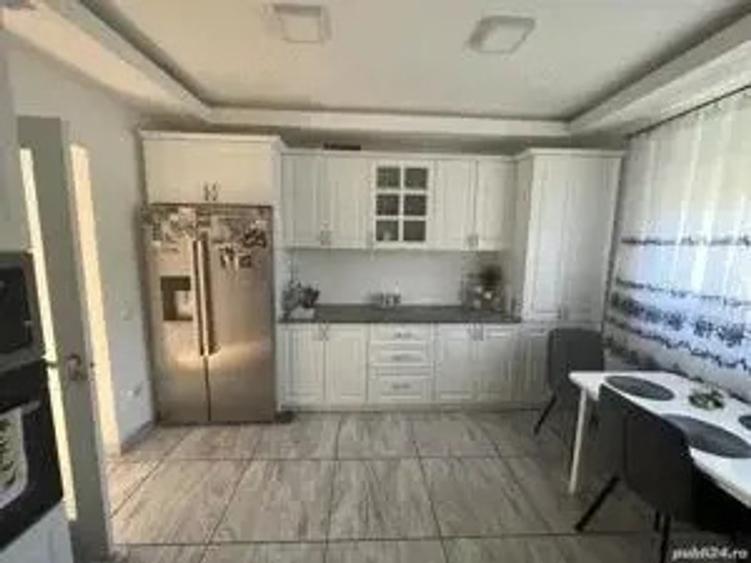Vand Casa ?i Anexa separate, proaspat renovate modern in Iosia - 3