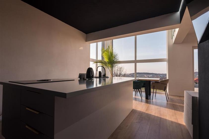 Casa premium de vanzare – Oradea, Strada Colinelor | 300 mp utili | 5 camere | t - 12