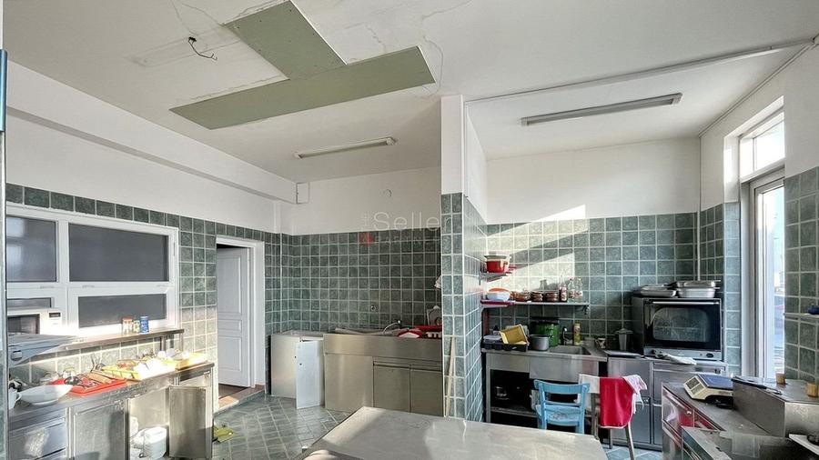 Spatiu Comercial cu Multiple Functionalitati - 17