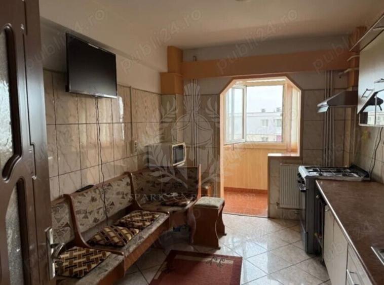 4 CAMERE // 9 MAI // 2 BAI // 2 BALCOANE - 4