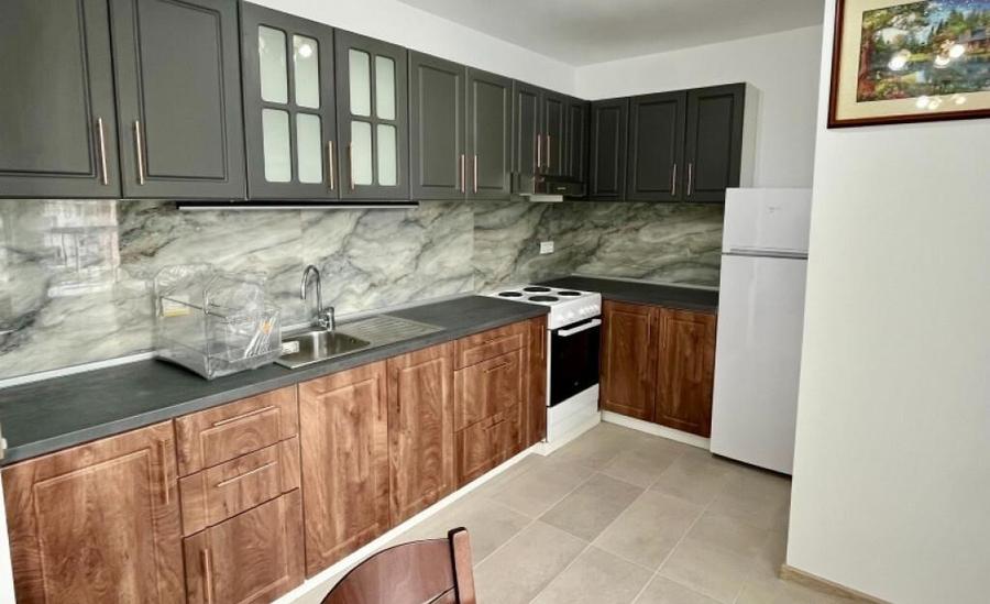 Spre vanzare 2 camere in zona Racadau - 4