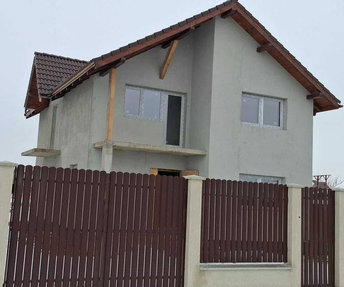 Casă cu 4 camere în Hărman