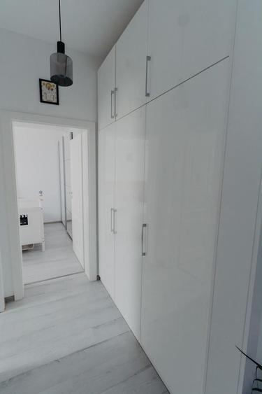Etaj 1. Decomandat. Mobilat si utilat. Terasa mare - 9