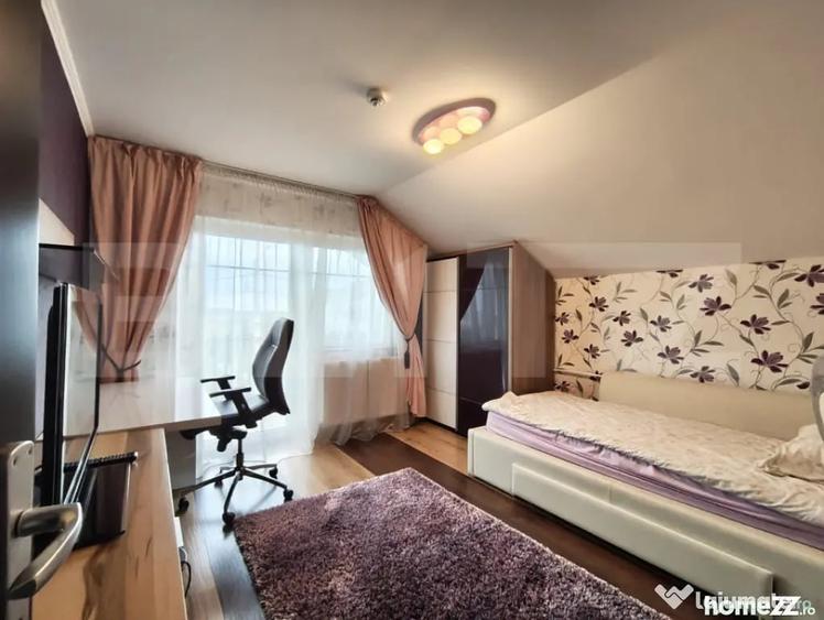 Casă cu 7 camere cu Teren 800 Mp în Sânmartin