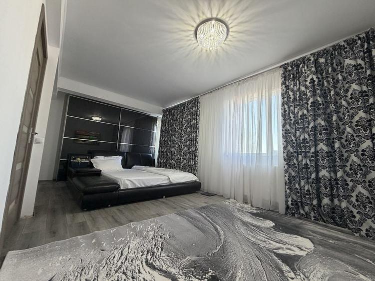 Apartament cu 2 camere decomandat în Palazu Mare