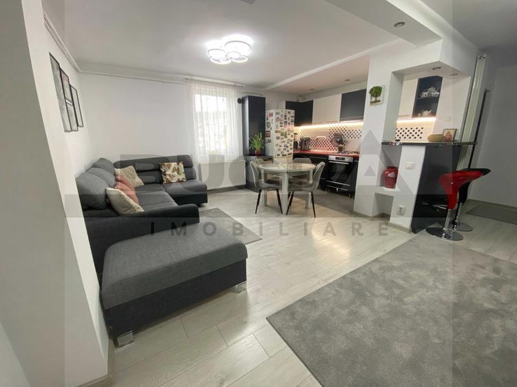 Apartament cu 3 camere semidecomandat, mobilat în Baciu