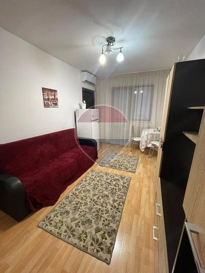 Apartament cu 2 camere nedecomandat în Filiași