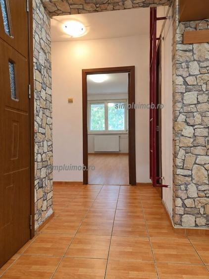 Apartament cu 3 camere decomandat în Brâncoveanu