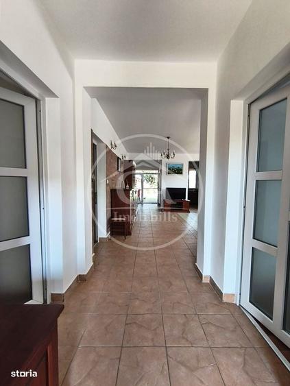Casă cu 4 camere decomandat în Sântandrei