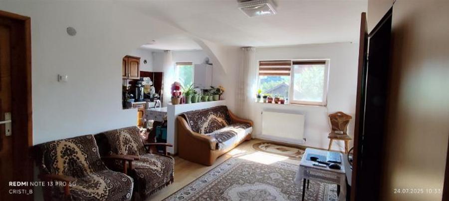 Casă cu 6 camere cu Teren 500 Mp în Iris