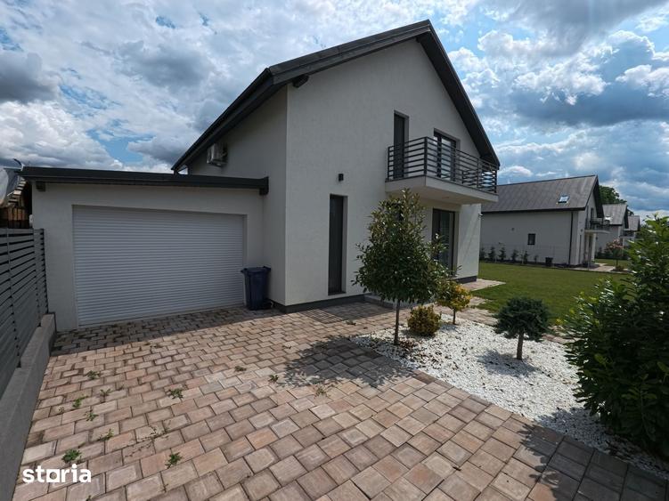 Casă cu 4 camere cu Teren 450 Mp în Central