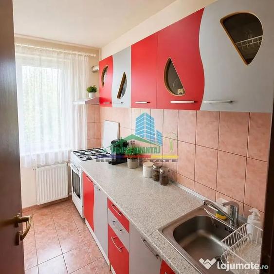 Apartament cu 3 camere decomandat în Sud