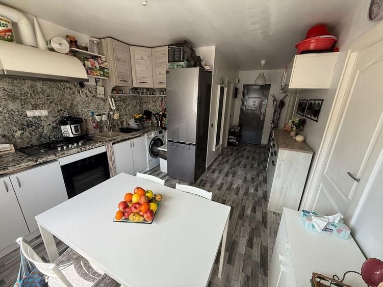 Apartament cu 2 camere decomandat în Mihai Bravu
