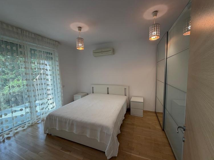 Apartament cu 2 camere semidecomandat, mobilat în Sisești