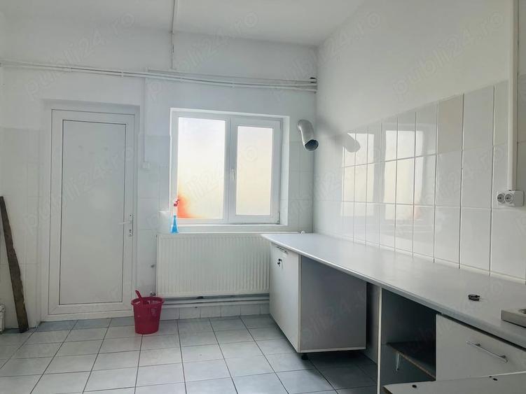 Spațiu comercial, de 283 mp, în Industrială