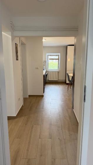 Apartament cu 3 camere decomandat, mobilat în Lipovei