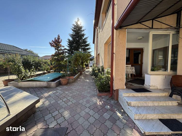 Casă cu 8 camere cu Teren 4057 Mp în Găneasa