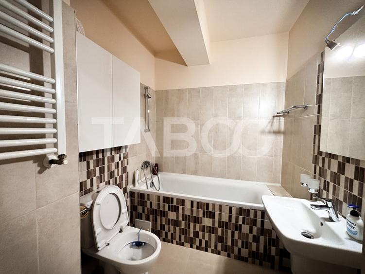 Apartament cu 2 camere semidecomandat, mobilat în Între Lacuri