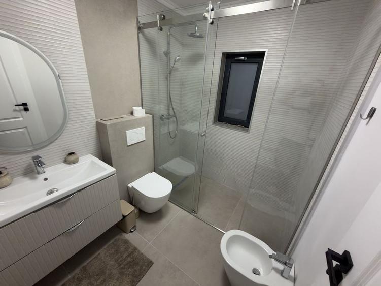 Casă cu 3 camere cu Teren 300 Mp în Central