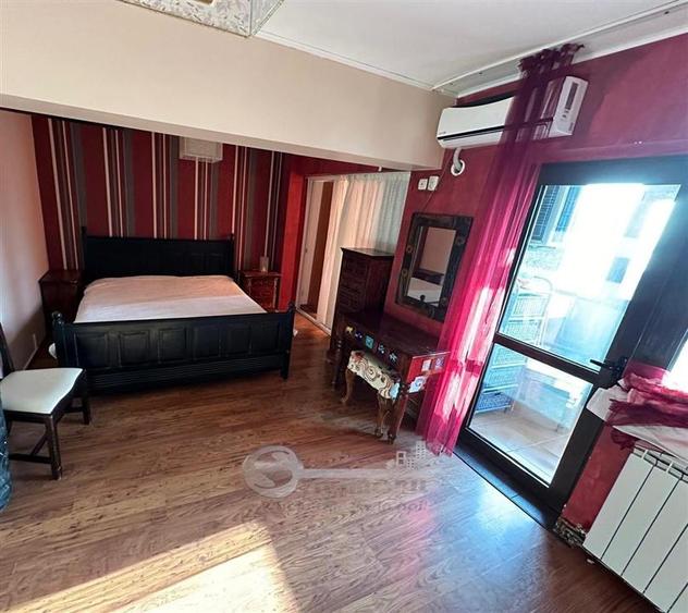 Apartament cu 4 camere decomandat în Ultracentral