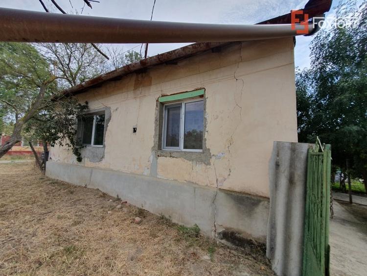Casa individuala 4 camere si teren 2208 mp in Folea, comuna Voiteg - 36